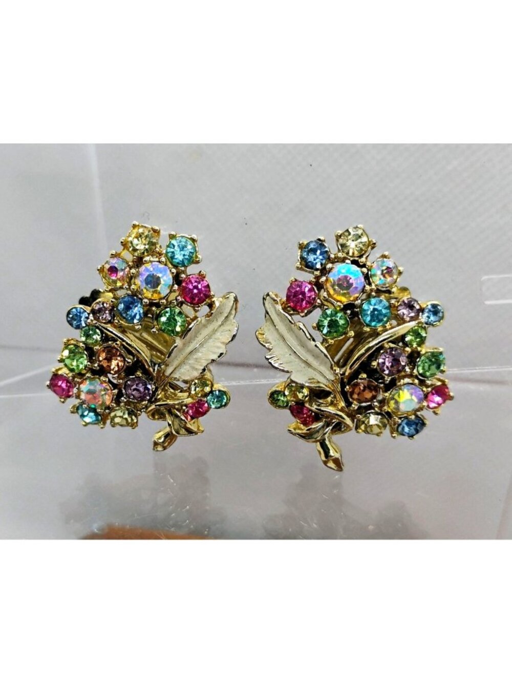 Vtg Pastel Rhinestone Flower Bouquet Clip-on Earrings Gold Tone Enamel Leaf